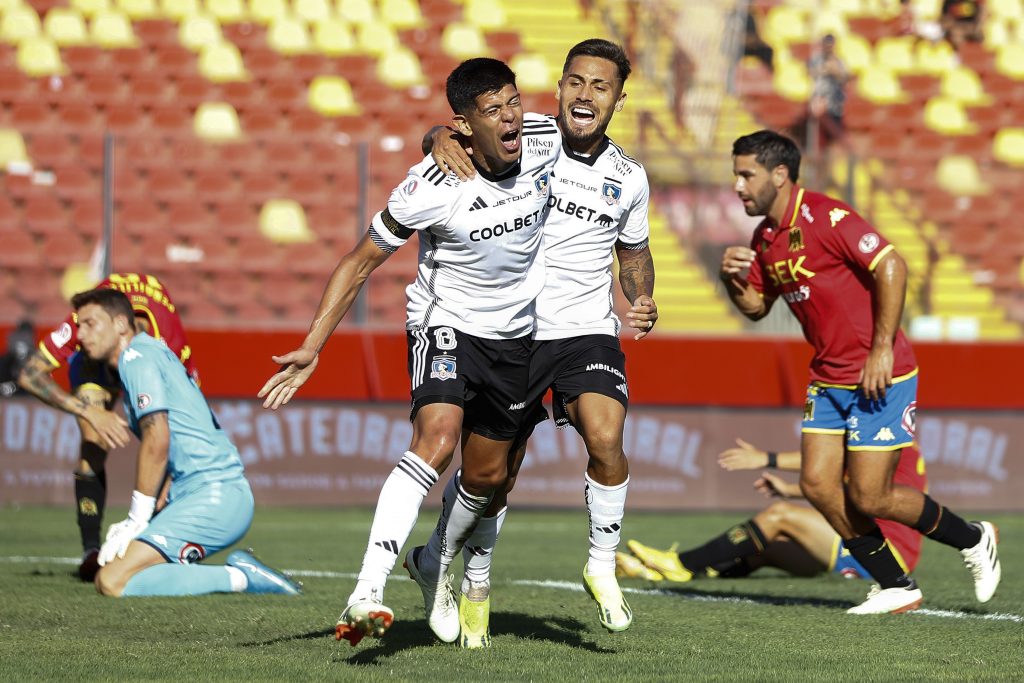 Blanco y Negro recibe oferta formal de Sport Recife por Esteban Pavez. Foto: Photosport.